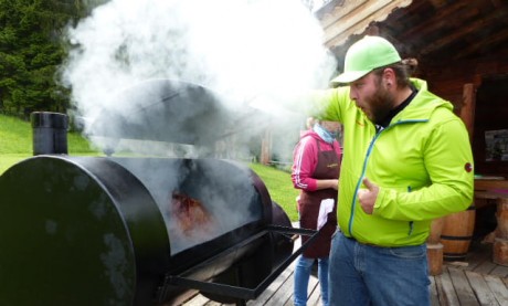 Marco-Zischg-macht-einen-Seidlalmburger-