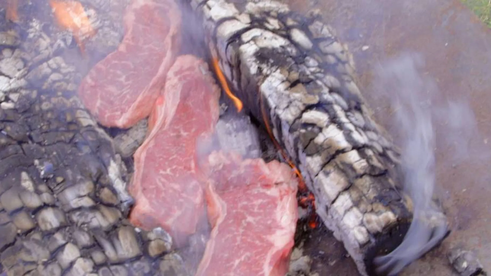 Steinzeit-Grillen mit Leo in der Alten Schule 🏫